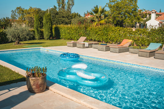 How Much Muriatic Acid to Lower Pool Alkalinity?